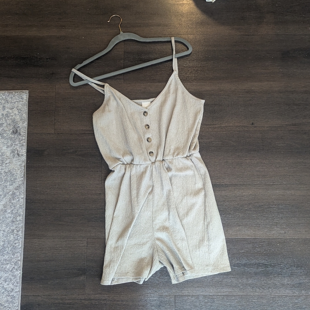 H&M Tan Romper Size Medium